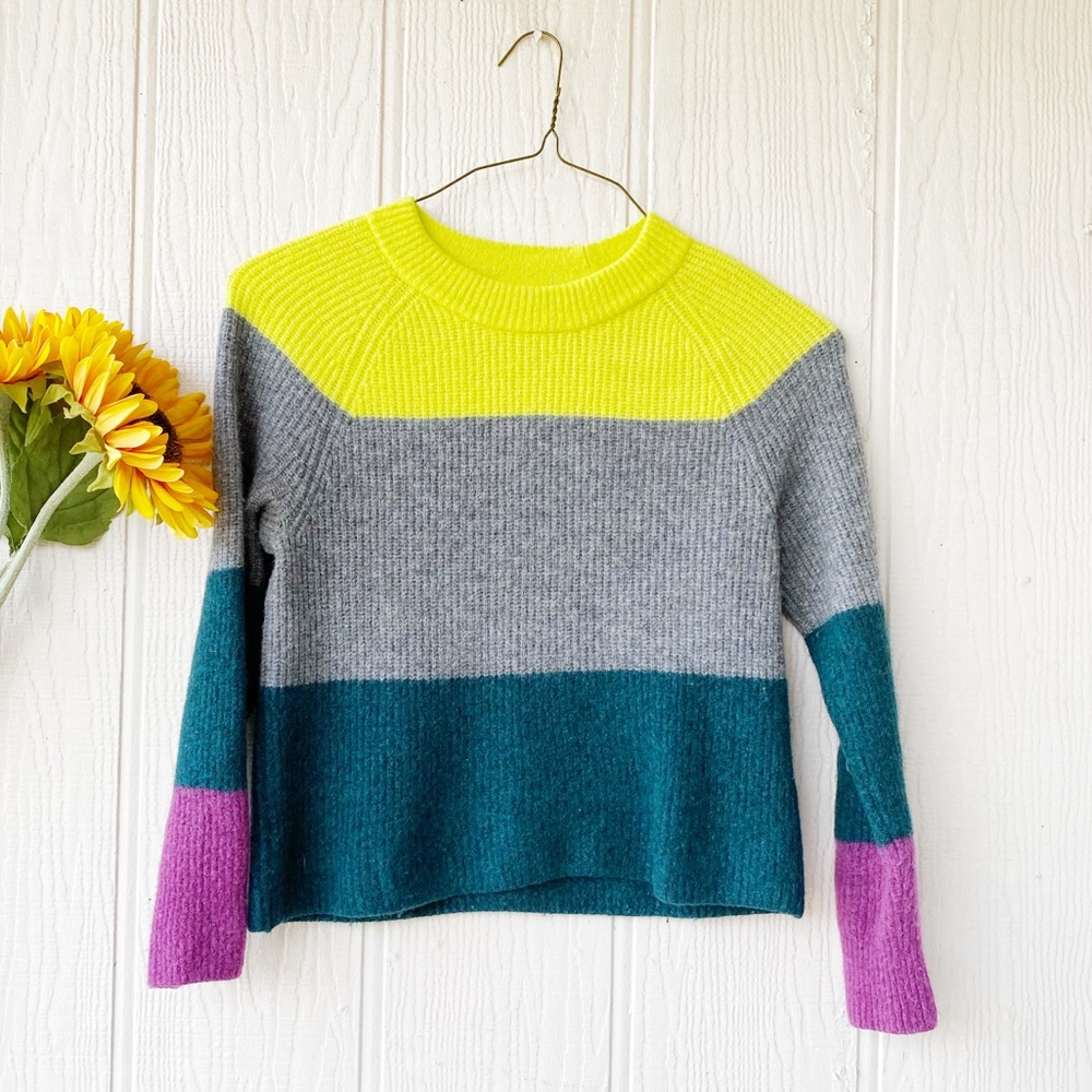 - SOLD - Banana Republic Aire Colorblock Sweater